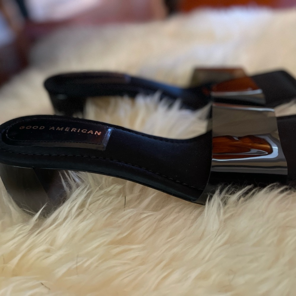 Good American Black Ombré Square Toe Block Heel Slide